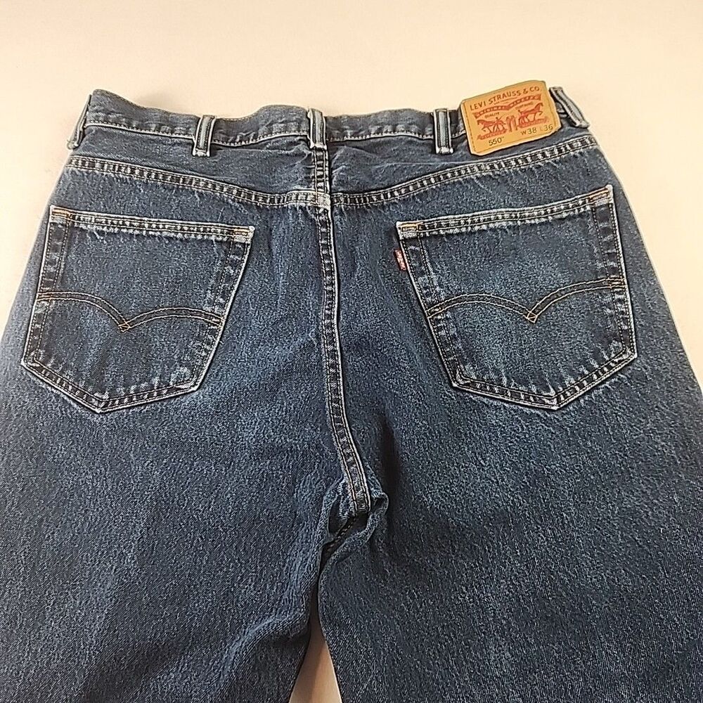 Levis 550 Jeans Mens Size 38 x 36 Straight Relaxed Fit Blue Denim - Picture 10 of 13